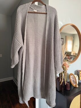 POL Chunky Open-Front Long Cardigan in Light Gray